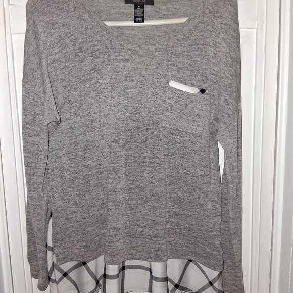 Style & Co. Tops - Style And Co. Gray Women's Sweatshirt with Plaid Detail
